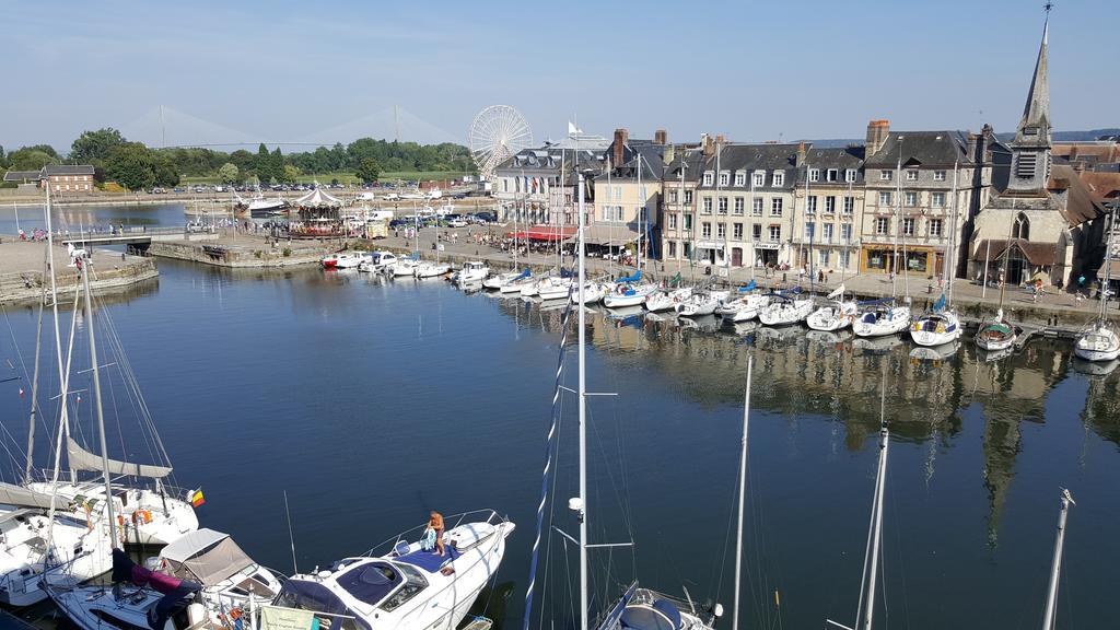 Au Bois Normand Hotel องเฟลอร์ ภายนอก รูปภาพ
